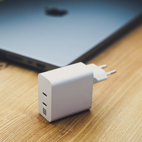 XtremeMac XWH-SPC60-03 oplader til mobil enhed Smartphone, Tablet Hvid Vekselstrøm Hurtig opladning Indendørs