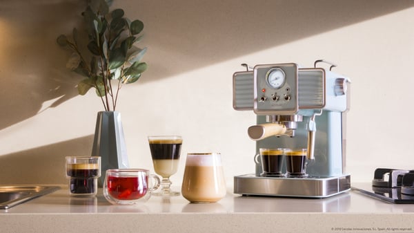 Miniatyrbild 6 av 11: Cecotec Power Espresso 20 Tradizionale Espressomaskin 1,5 l