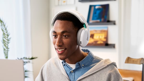 Miniatyrbillede 7 af 8: Logitech G G325 LIGHTSPEED Headset Trådløs Spil USB Type-C Bluetooth Hvid