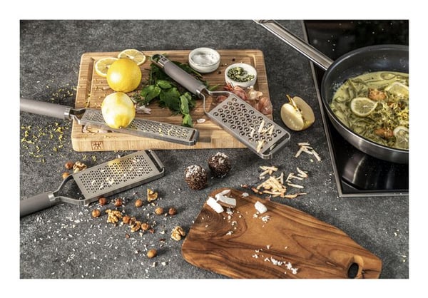 ZWILLING 1028026 Manuelle rivejern og spiralsnitter Fladt rivejern Grå