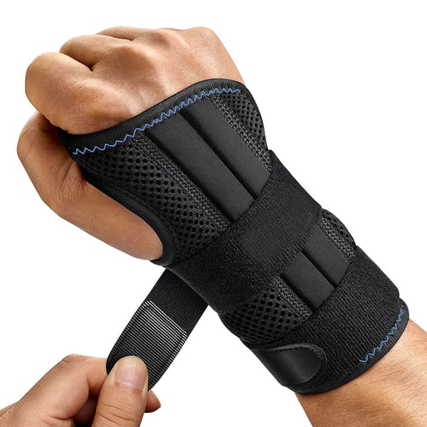 Handledsstöd höger / handledsskydd med metallskena / justerbart stöd i neopren för handled