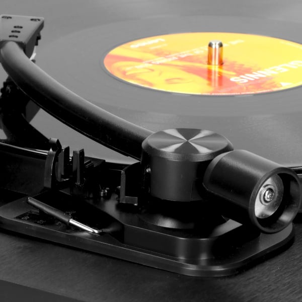 Lenco L-30BK pladespiller med USB-port til digitalisering af vinyl