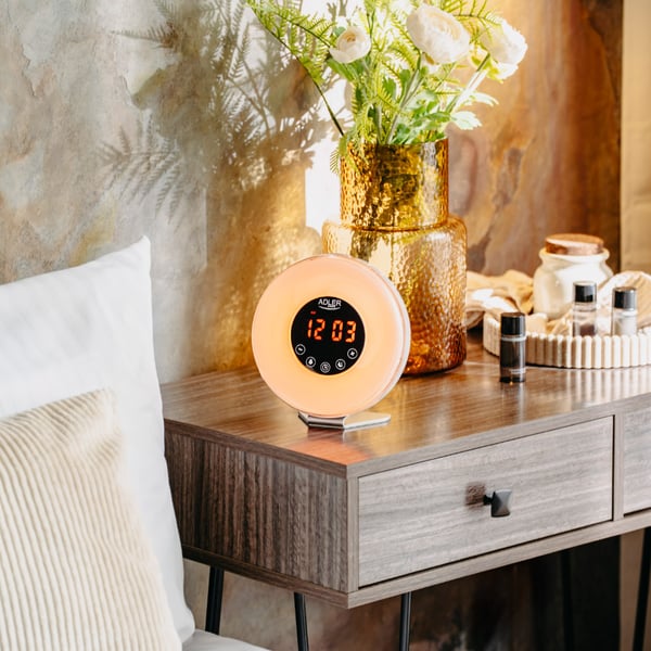 Väckarklocka med wake-up light och soluppgångssimulering