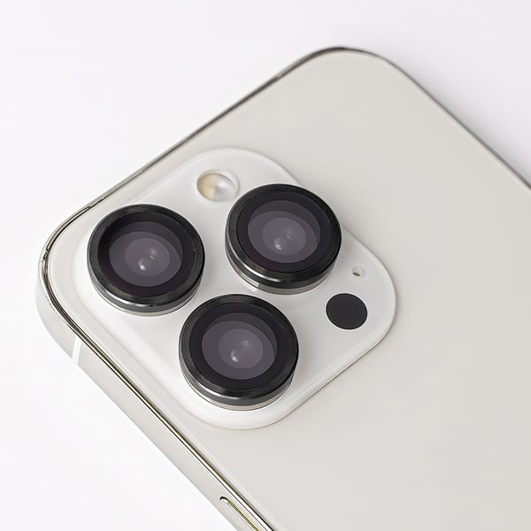 Karkaistu kameran suojaus iPhone 17 Pro - Musta Frame -mallille