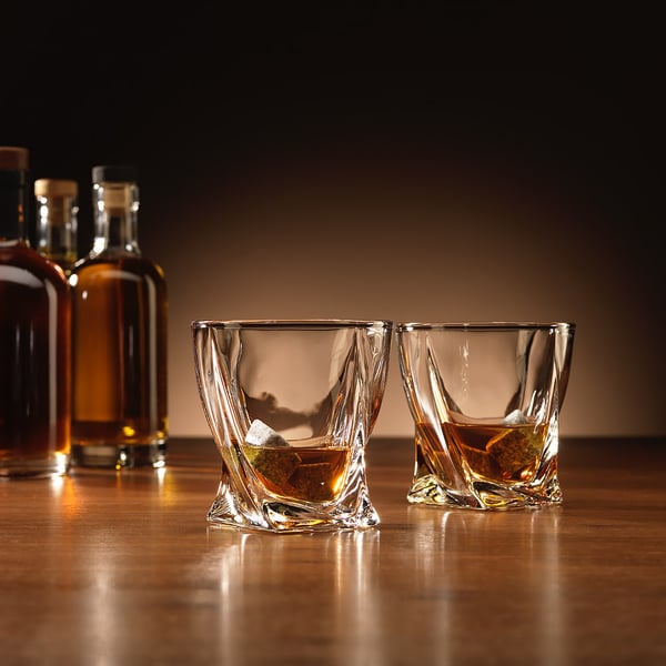 Snoede whiskyglas med 4 genanvendelige isterninger