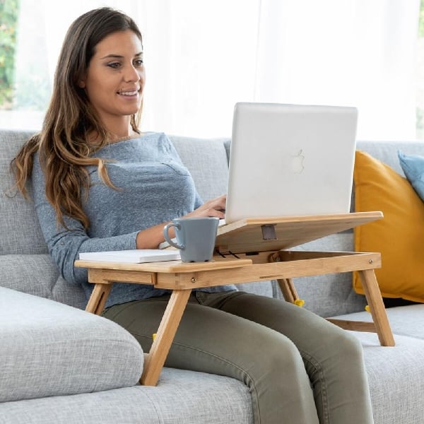 Foldbart laptopbord i bambus til laptop og tablet - bakkebord til seng og sofa Foldbart laptopbord i bambus til laptop og tablet - bakkebord til seng og sofa