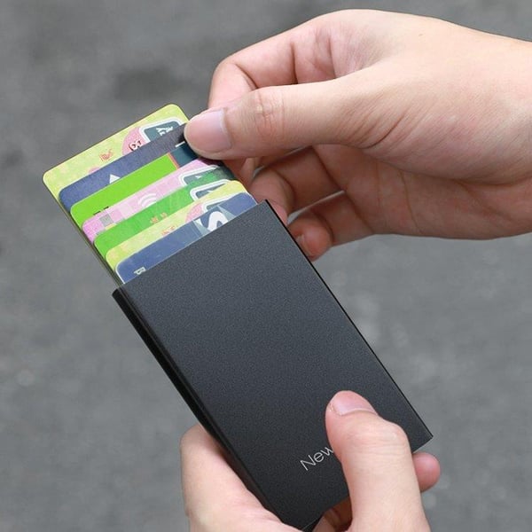 Pop-up korthållare svart / RFID-korthållare i metall / slimmad kortplånbok