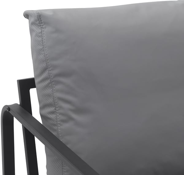 Lounger Manea I Relax-lænestol i kunstlæder eller stofbetræk I Med robust metalstel I Polstret klublænestol