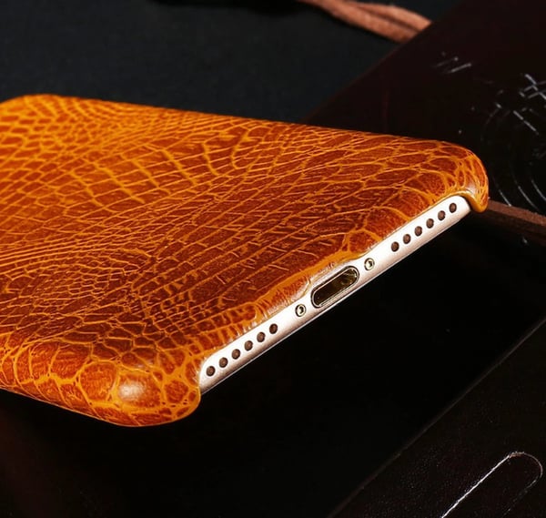 iPhone 7 plus - Exklusivt skal i Krokodilmönster från FLOVEME