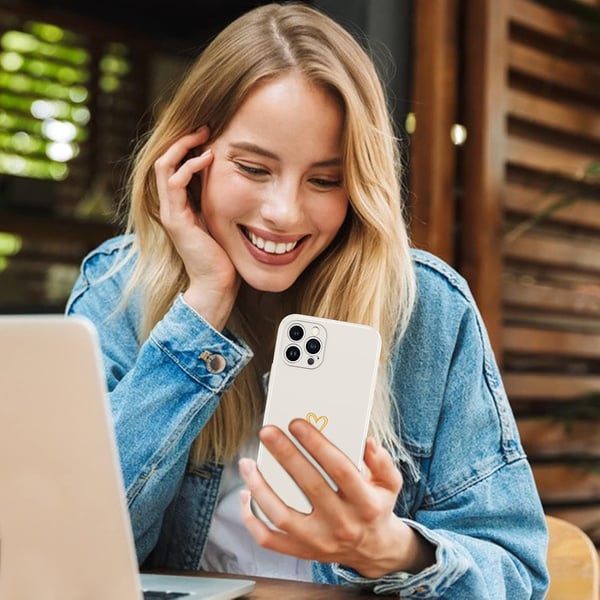 Skal till iPhone 12 Pro Max 6,7" beige silikon starkt