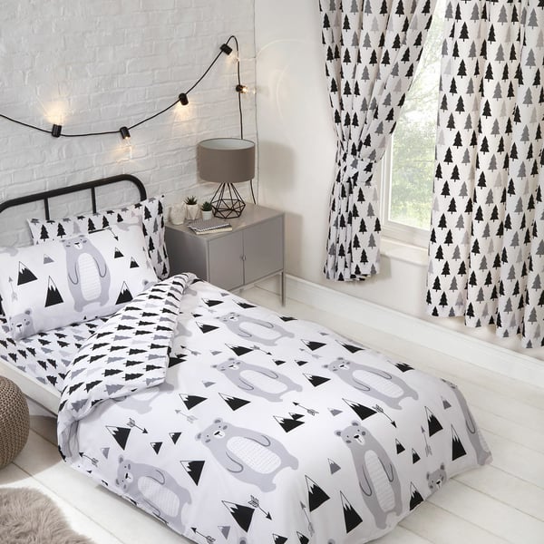 Bedding & Beyond Scandi Bear Forest Fitted Sheet Set