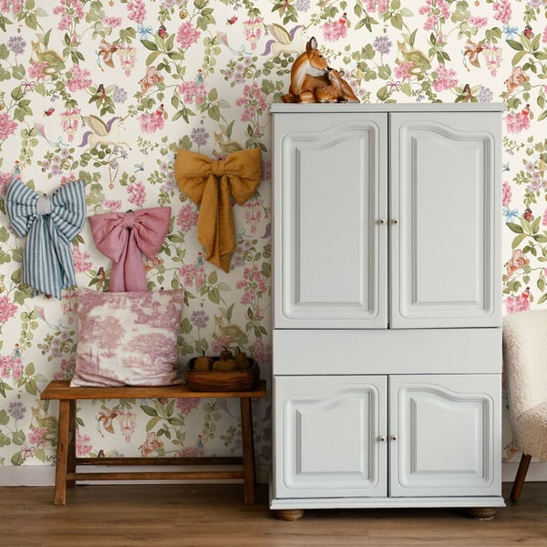 Holden Décor Away With The Fairies Textured Wallpaper