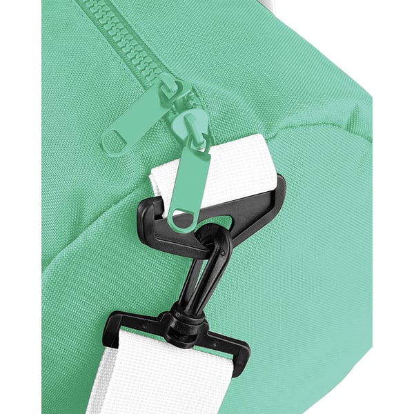 Bagbase Plain Varsity Barrel / Duffle -laukku (20 litraa)