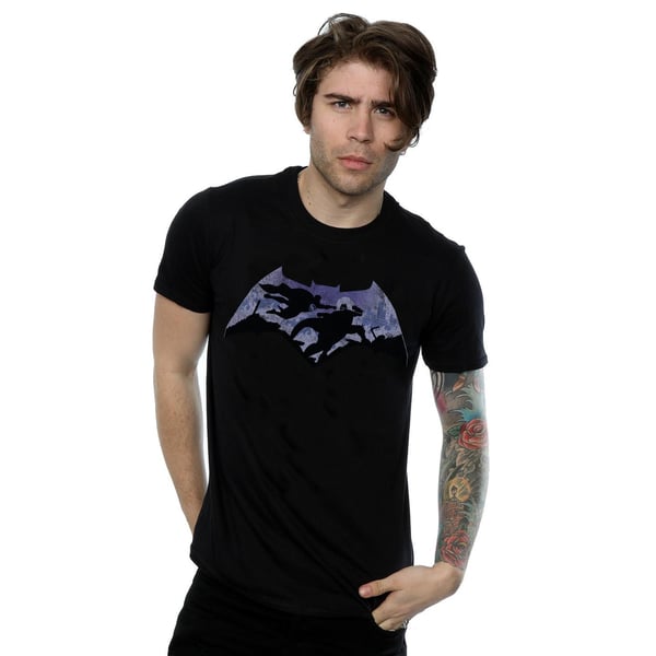 DC Comics Mens Batman v Superman Battle Silhouette T-Shirt