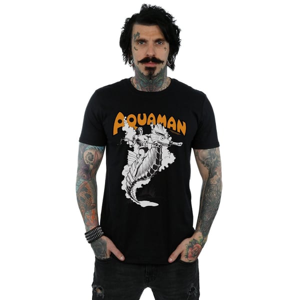 DC Comics Miesten Aquaman Mono Action Pose T-paita