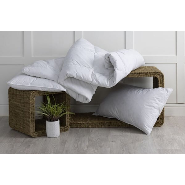 Belledorm Duck Feather Hotel Suite -tyyny