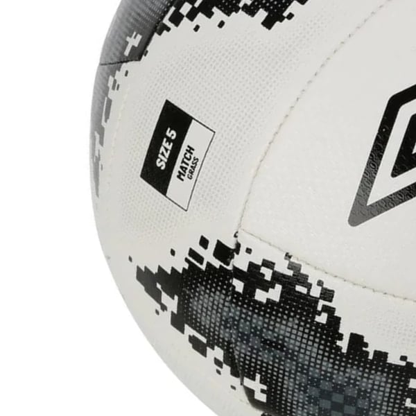 Umbro Neo Swerve fodbold