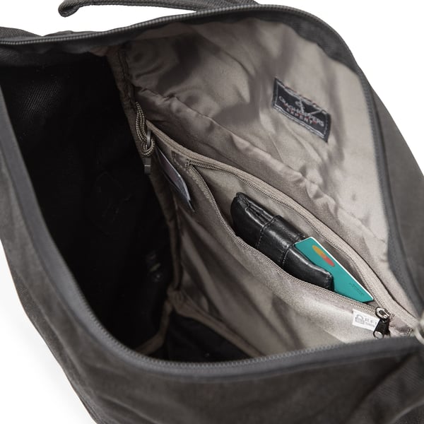 Craghoppers Kiwi Classic Roll Top Backpack