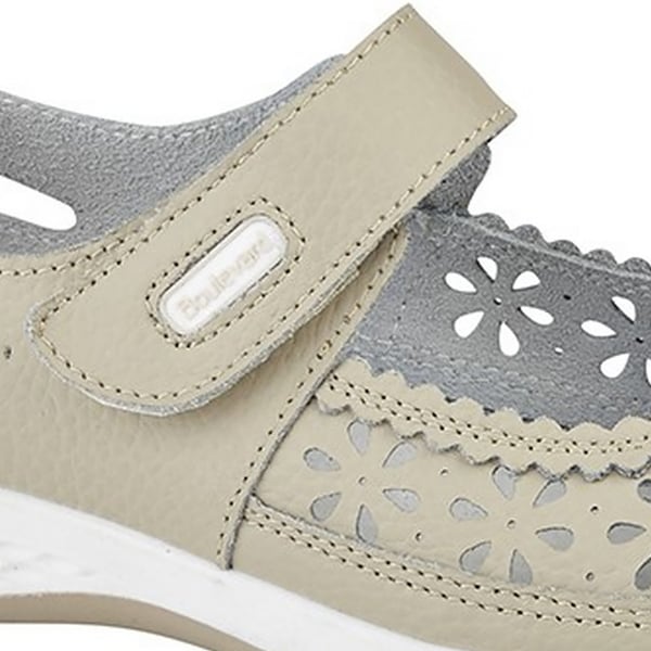 Boulevard Womens/Ladies Wide Fitting Window Back Punched Bar Shoes
