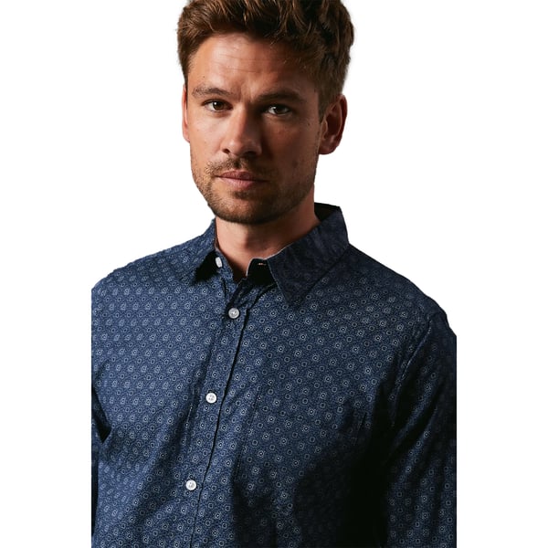 Maine Mens Tudor Tile Print Long-Sleeved Shirt