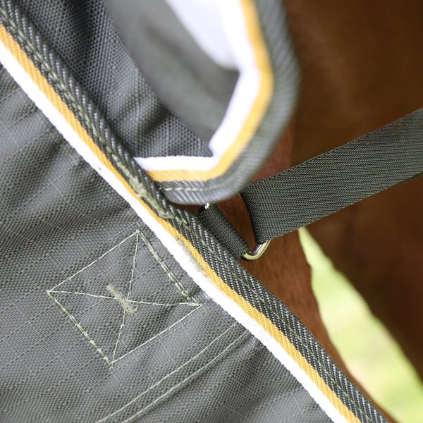 Highlander Plus Standard-Neck 50g tæppe til hestestilling