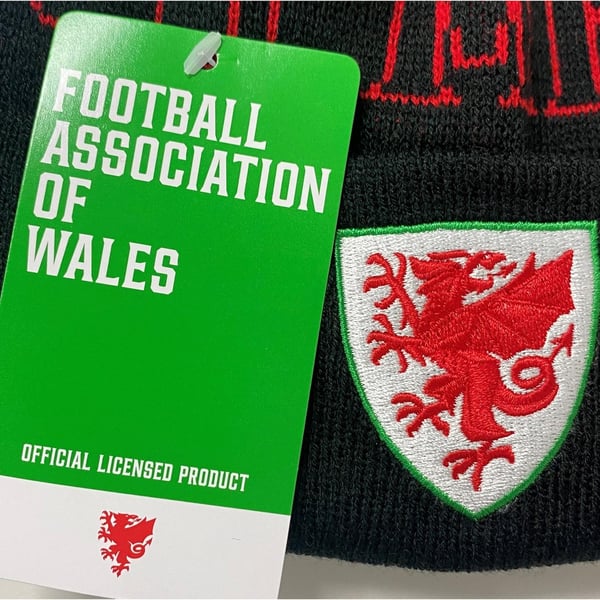 FA Wales Bobble strikket hue