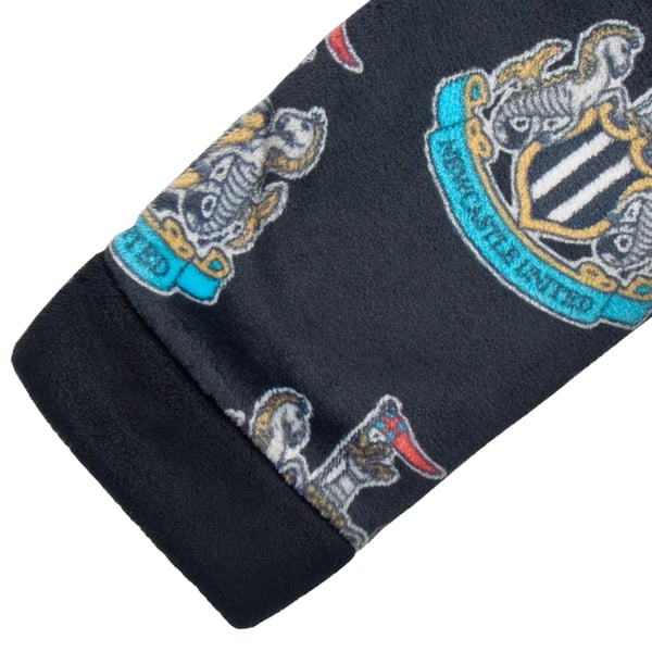 Newcastle United FC Boys Crest Fleece All-Over Print Dressing Gown