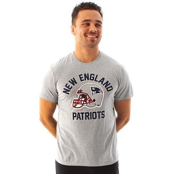 NFL Mens New England Patriots Helmet T-Shirt