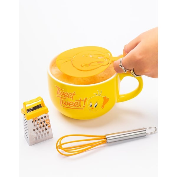 Looney Tunes Tweety Mug and Stencil Set