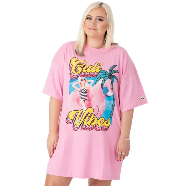 Barbie Dam Cali Vibes Oversized T-shirtklänning