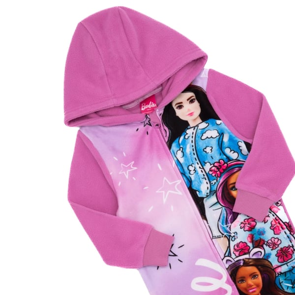 Barbie-tyttöjen kokonainen yöasu