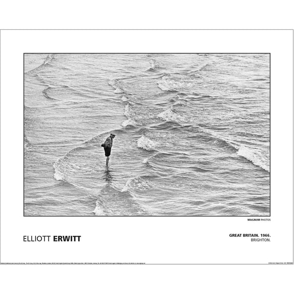 Magnum Elliot Erwitt - Great Britain Brighton 1966 Paper Print