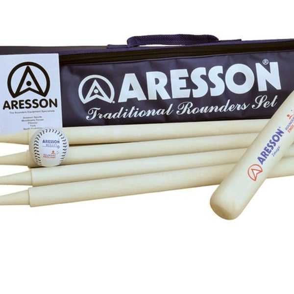 Aresson Traditional Leather Rounders Set (Pack Of 6)