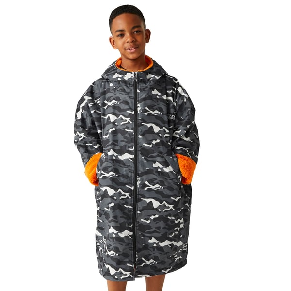 Regatta Childrens/Kids Camouflage Waterproof Changing Robe