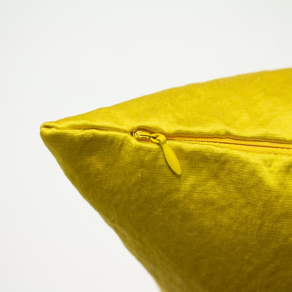 Riva Home Palermo Cushion Cover With Metallic Sheen Design