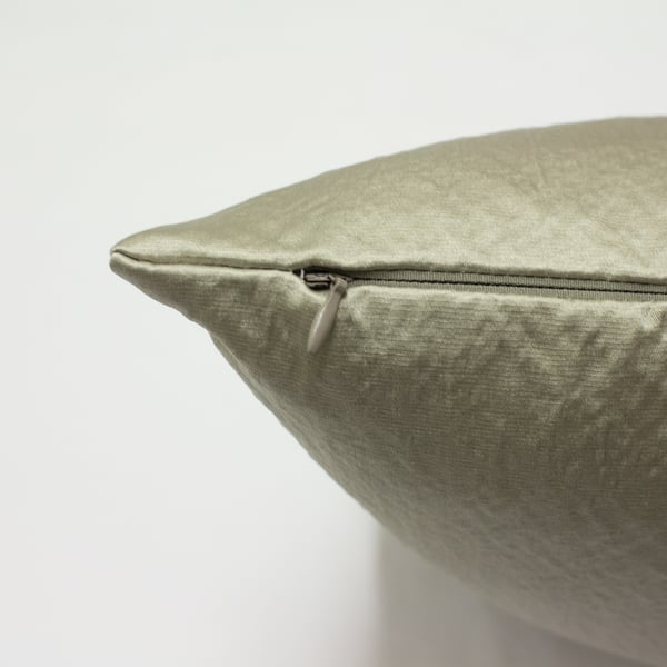 Riva Home Palermo Cushion Cover With Metallic Sheen Design