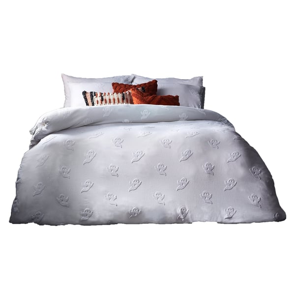 The Linen Yard Ghost Tufted Halloween Duvet Cover Set
