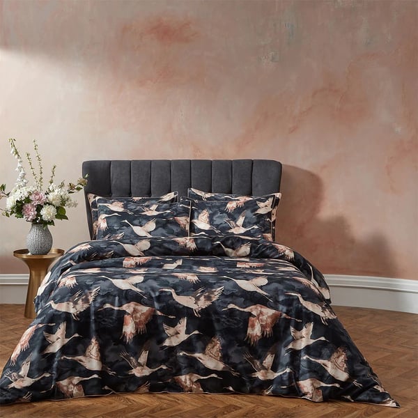 EW By Edinburgh Weavers Flyway Exotic Contrast Piping Duvet Cover Set
