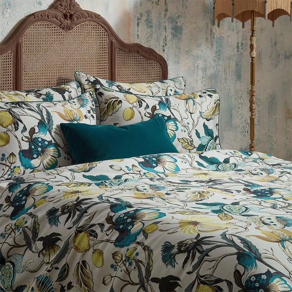 EW By Edinburgh Weavers Morton Contrast Piping Sateen Floral Duvet Cover Set