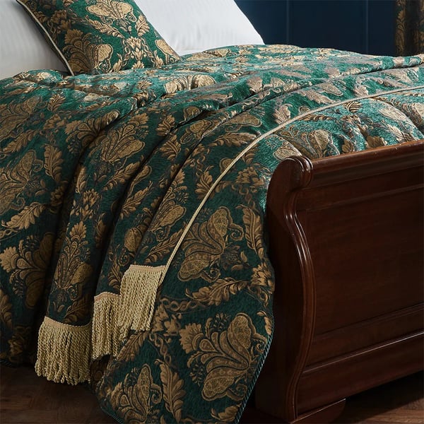 Paoletti Shiraz Traditional Jacquard Throw