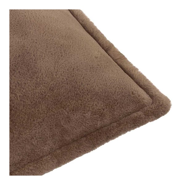 Furn Kallu tekoturkis tyynynpäällinen