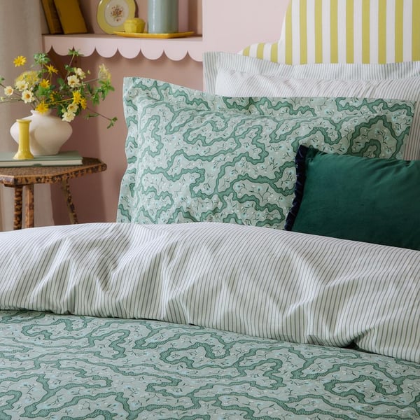Wylder Brianna Reversible Cotton Floral Duvet Cover Set