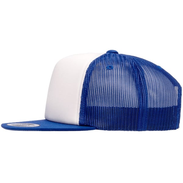Flexfit by Yupoong Skum Trucker Cap med hvid front