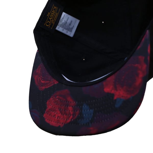 Flexfit by Yupoong Unisex snapback kasket med roser print