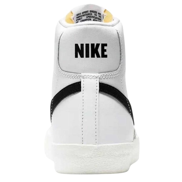 Nike Unisex Adult Blazer 77 nahkaiset puolivartiset tennarit