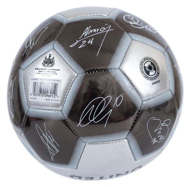 Newcastle United FC Signature 26 Panel Football