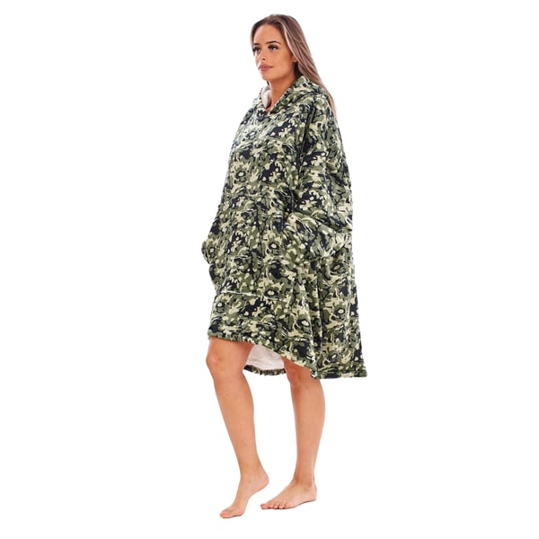 Keanu Unisex Adult Camouflage Fleece Sherpa Lined Oversized Blanket Hoodie