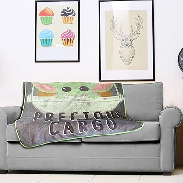 Star Wars: The Mandalorian Precious Cargo Sherpa Fleece Fluffy Baby Yoda Blanket