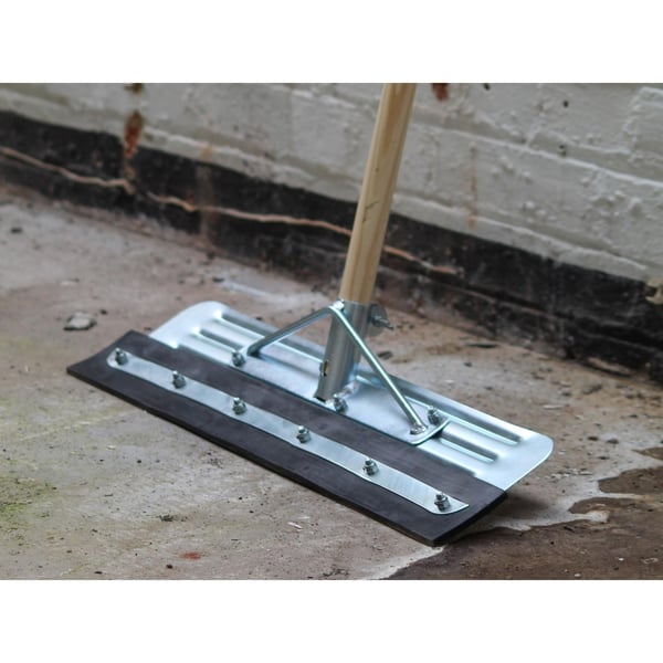 Faithfull Heavy-duty Straight Yard Squeegee 22in (559mm)