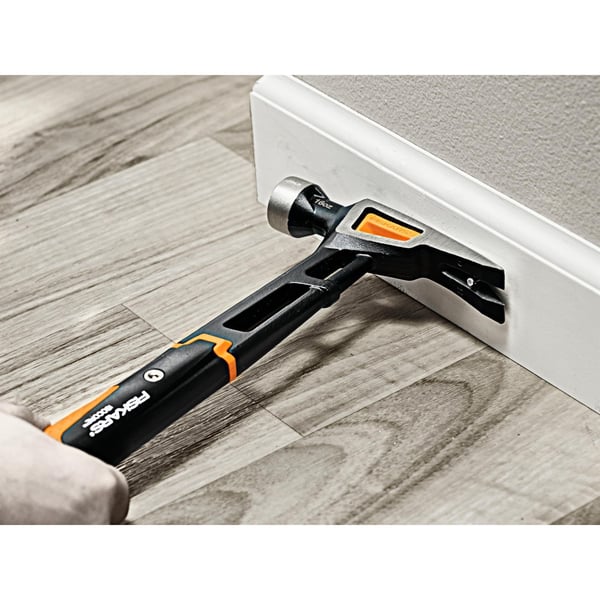 Fiskars IsoCore viimeistelyvasara 450g (16oz)
